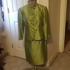 Ricki Freeman for Teri Jon Size 6